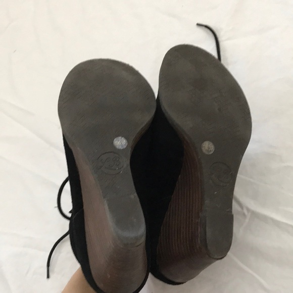 Lucky Brand black lace up wedges - Picture 4 of 4